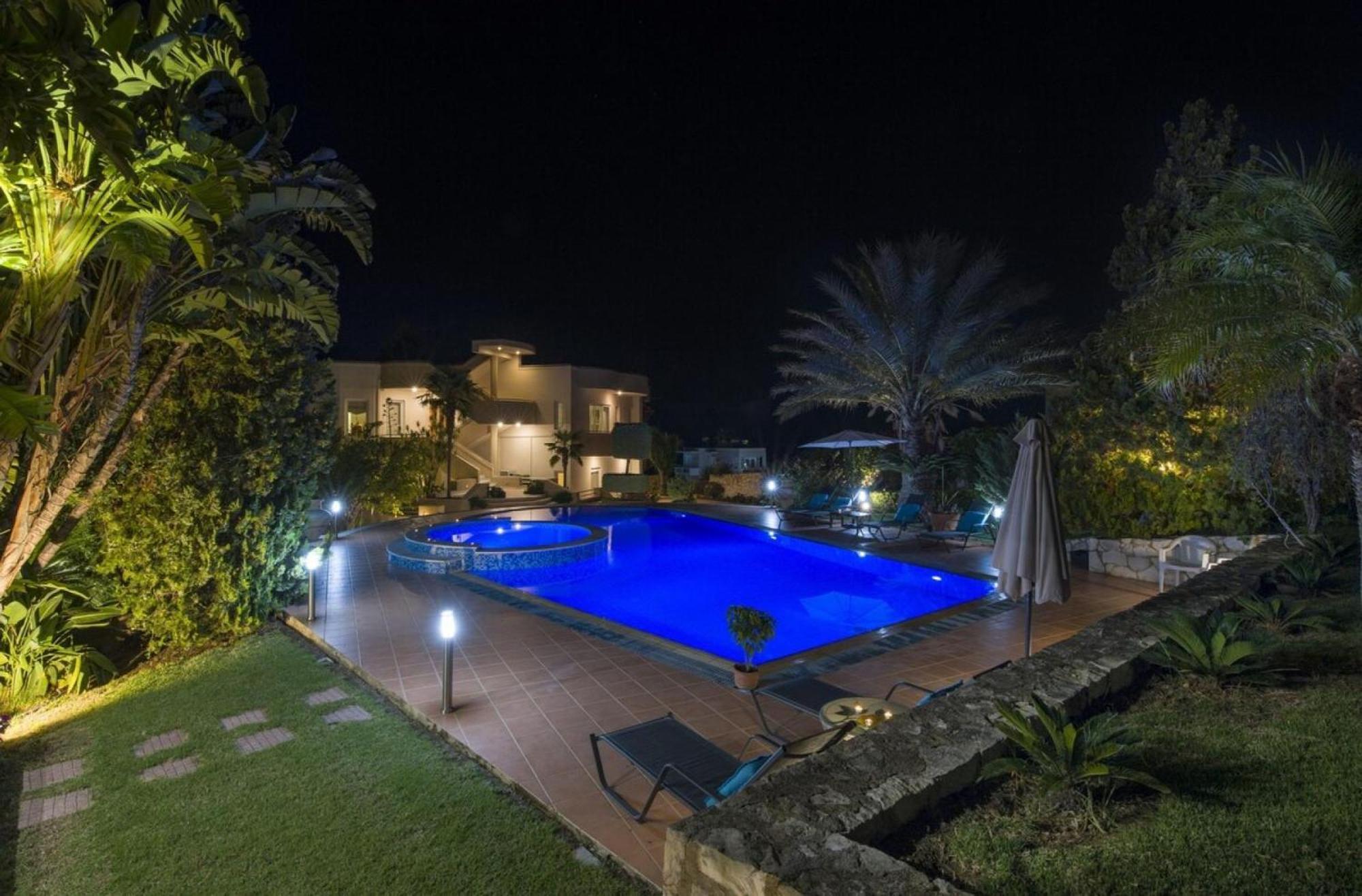Villa Elina Luxury Residence 斯塔罗斯 外观 照片