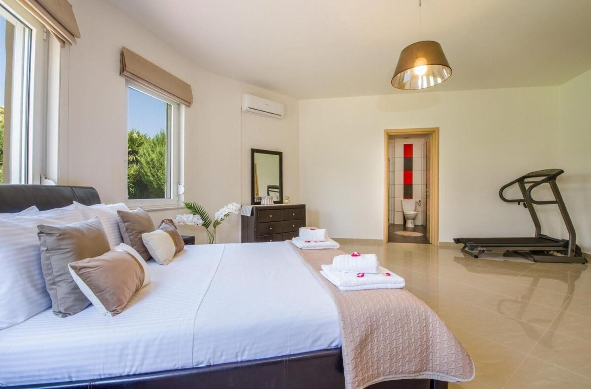Villa Elina Luxury Residence 斯塔罗斯 外观 照片
