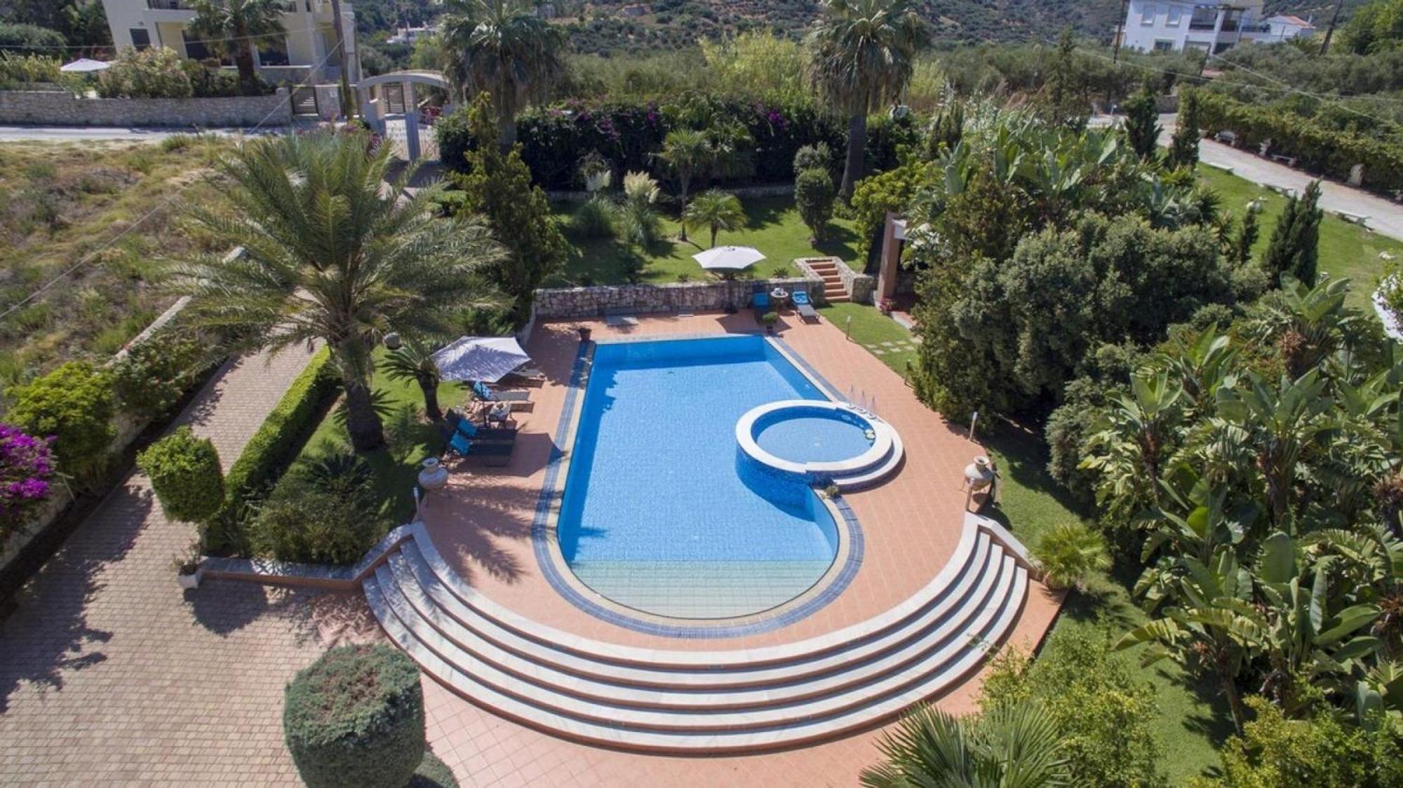 Villa Elina Luxury Residence 斯塔罗斯 外观 照片