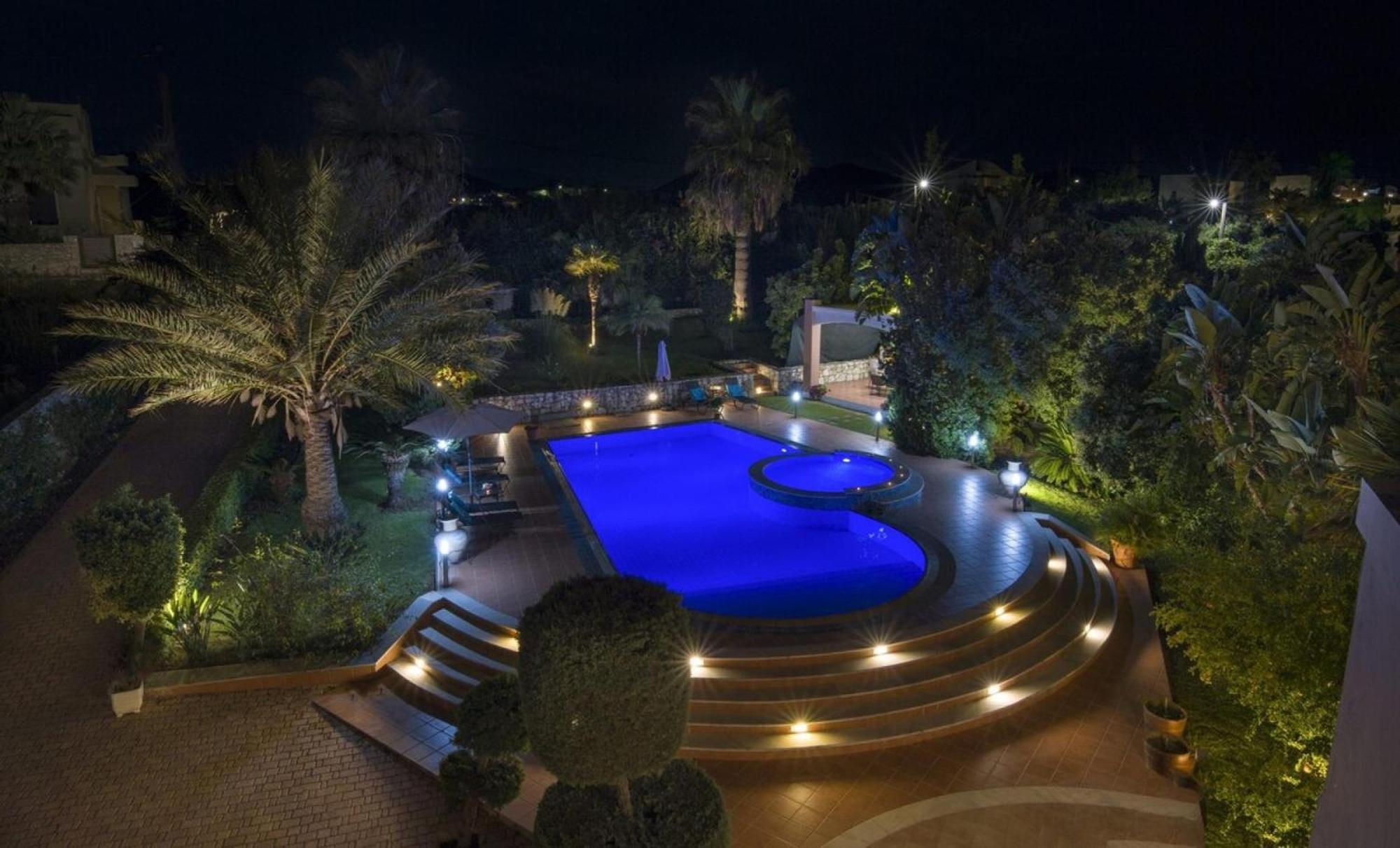 Villa Elina Luxury Residence 斯塔罗斯 外观 照片